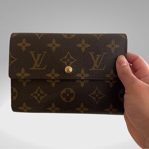 Authenic Louis Vuitton Monogram Alexandria Wallet